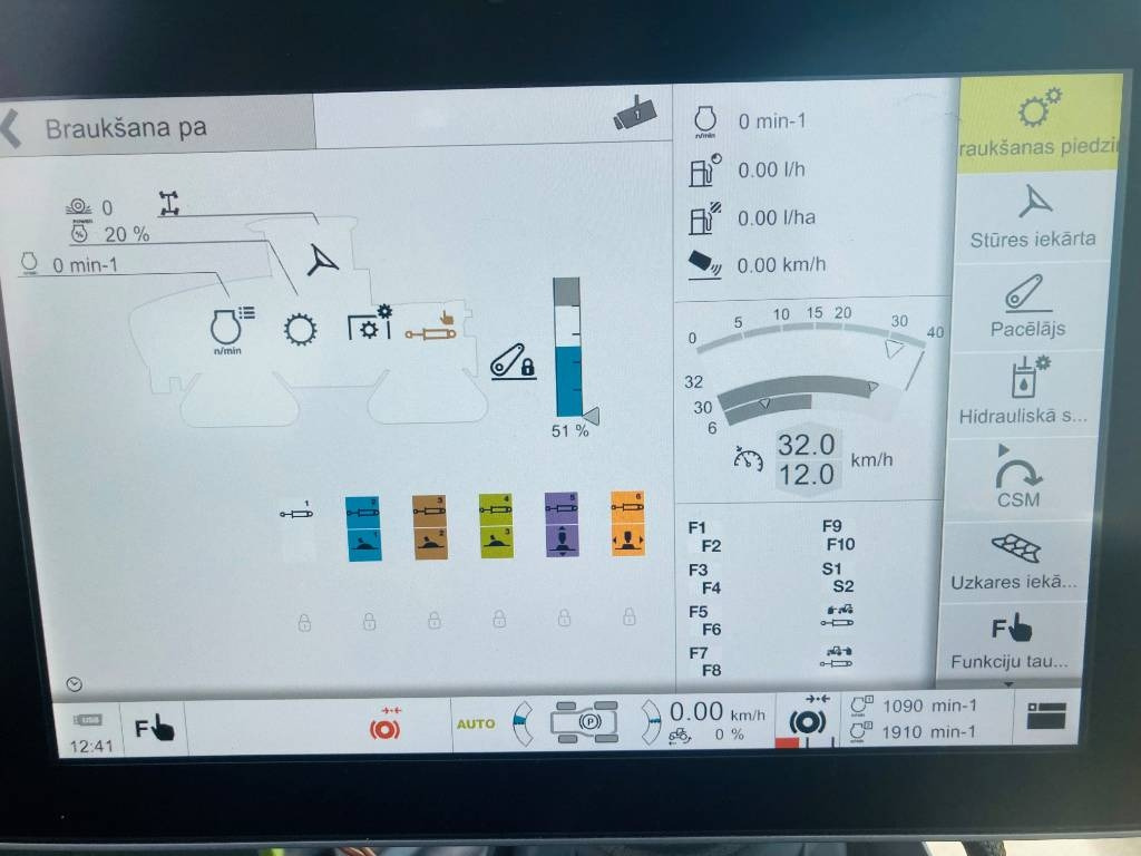 Trattore Claas XERION 5000 TRAC TS: foto 11