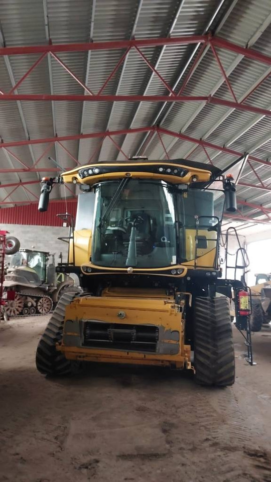 New Holland CR 9.90 - Mietitrebbia: foto 2 New Holland CR 9.90 - Mietitrebbia: foto 2