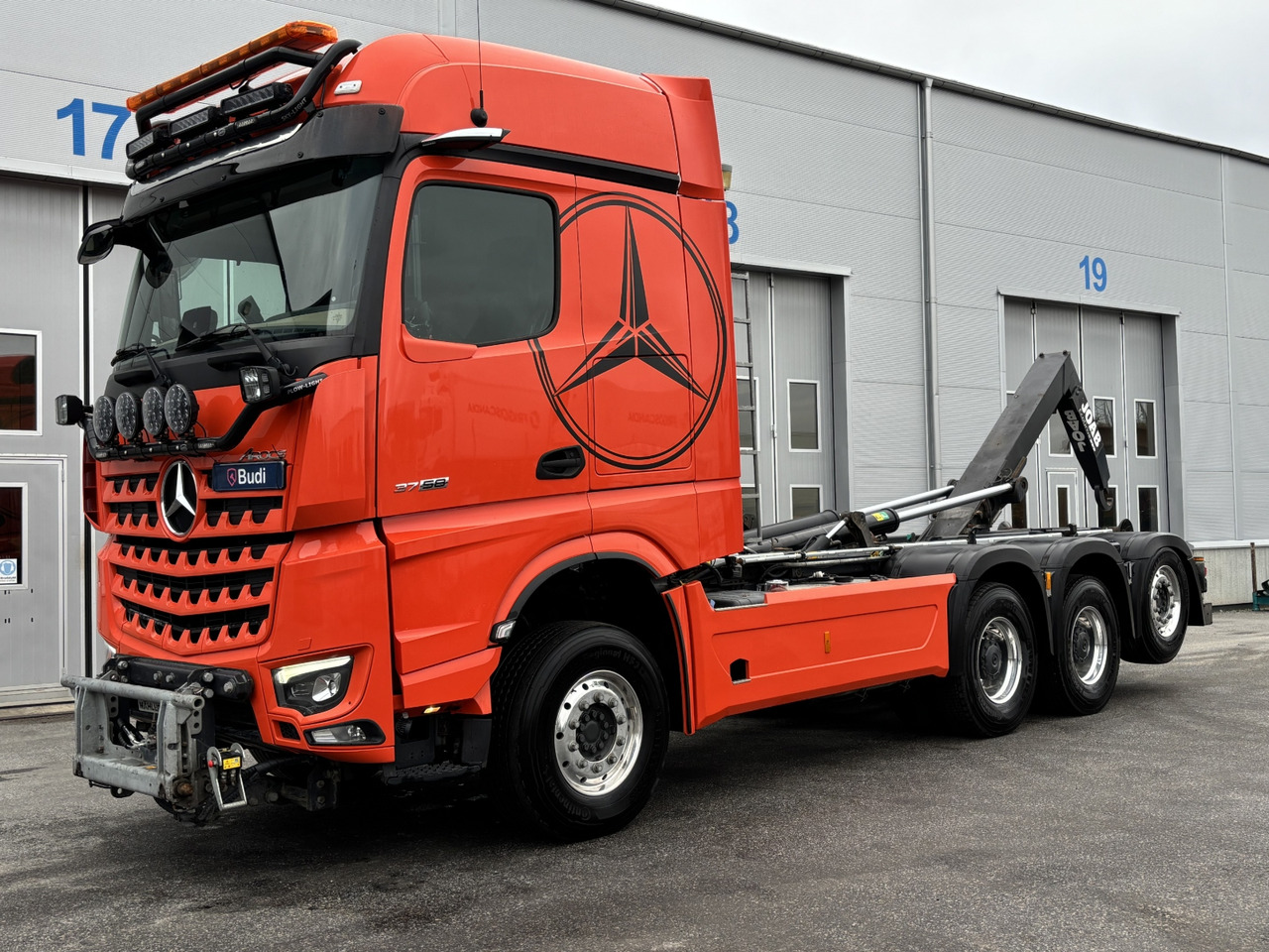 Tridemväxlare Mercedes-Benz Arocs 3758 -2023 | JOAB L24 | Plogutrustad - Autocarro scarrabile: foto 1 Tridemväxlare Mercedes-Benz Arocs 3758 -2023 | JOAB L24 | Plogutrustad - Autocarro scarrabile: foto 1