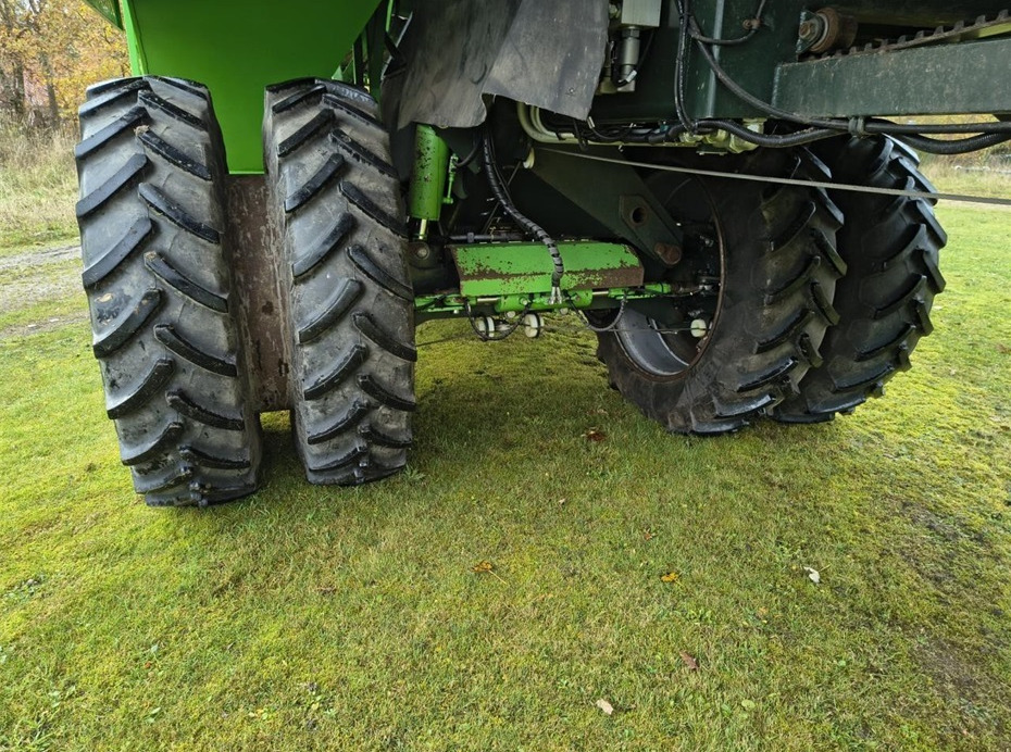 Scava raccogli patate AVR Spirit 9200CR: foto 6 Scava raccogli patate AVR Spirit 9200CR: foto 6