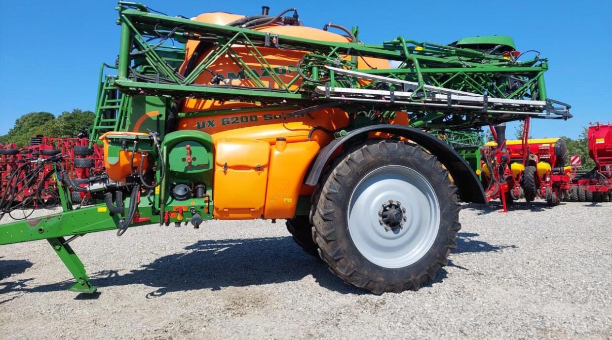 Polverizzatore trainato Amazone UX 6200 SUPER - 36-30-24m: foto 18