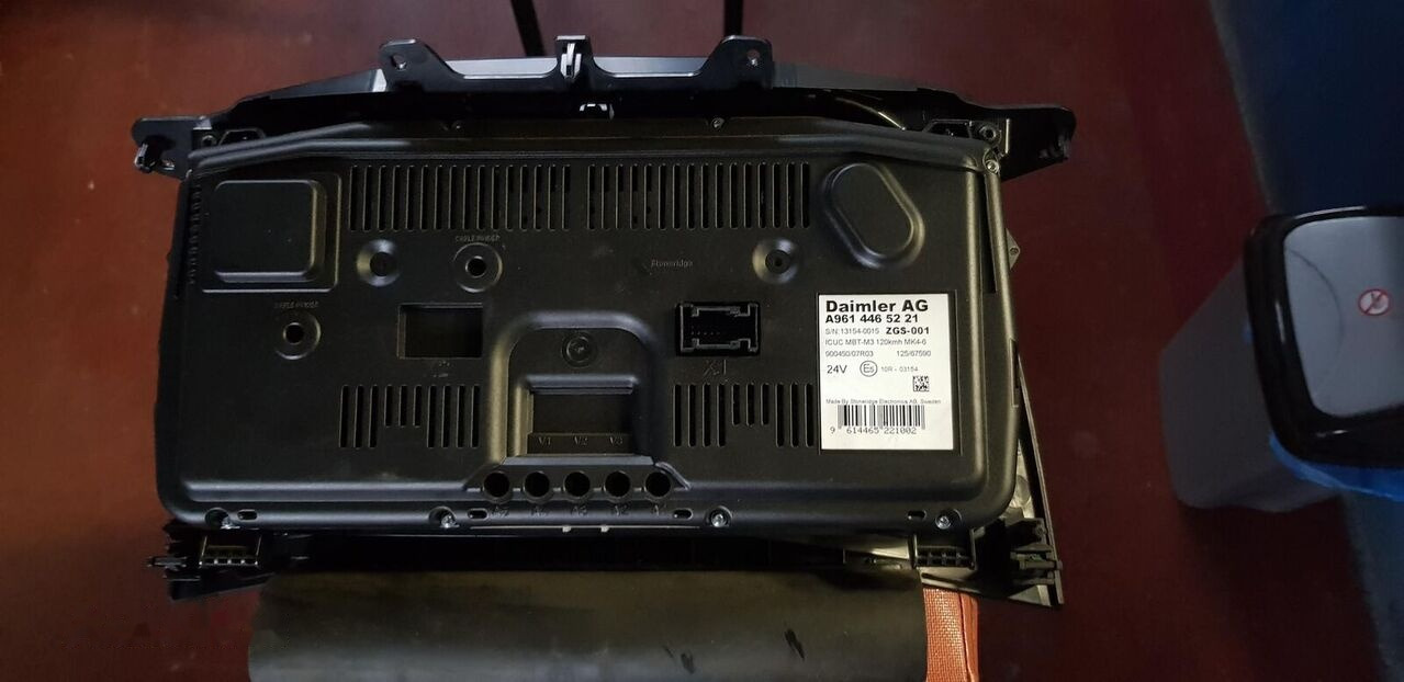 MERCEDES-BENZ INSTRUMENT PANEL ACTROS ATEGO EURO 6 - Cruscotto per Camion: foto 2 MERCEDES-BENZ INSTRUMENT PANEL ACTROS ATEGO EURO 6 - Cruscotto per Camion: foto 2