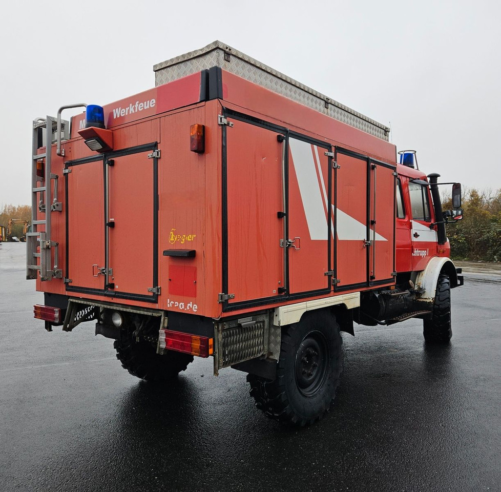 Unimog U4000 4x4 DOKA Tanklöschfahrzeug Feuerwehr - Camion cisterna: foto 4 Unimog U4000 4x4 DOKA Tanklöschfahrzeug Feuerwehr - Camion cisterna: foto 4