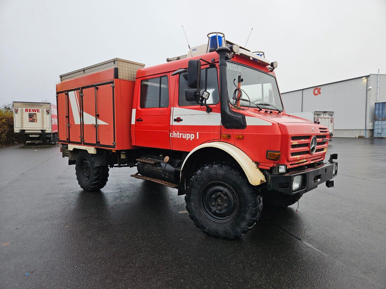 Unimog U4000 4x4 DOKA Tanklöschfahrzeug Feuerwehr - Camion cisterna: foto 5 Unimog U4000 4x4 DOKA Tanklöschfahrzeug Feuerwehr - Camion cisterna: foto 5