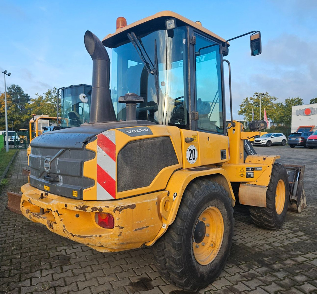 Volvo L30G Radlader mit Klappschaufel - Pala gommata: foto 3 Volvo L30G Radlader mit Klappschaufel - Pala gommata: foto 3