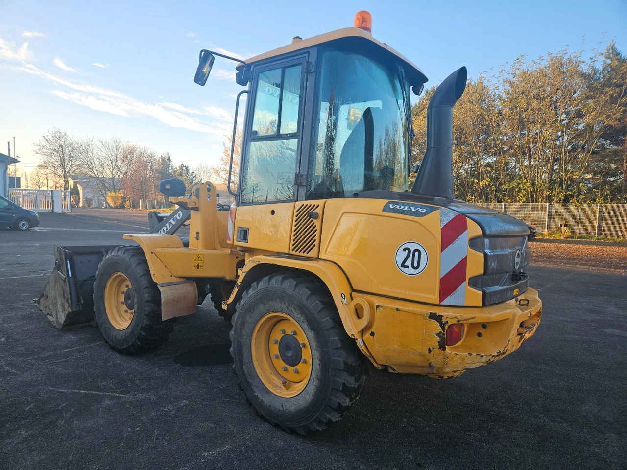 Volvo L30G Radlader mit Klappschaufel - Pala gommata: foto 4 Volvo L30G Radlader mit Klappschaufel - Pala gommata: foto 4