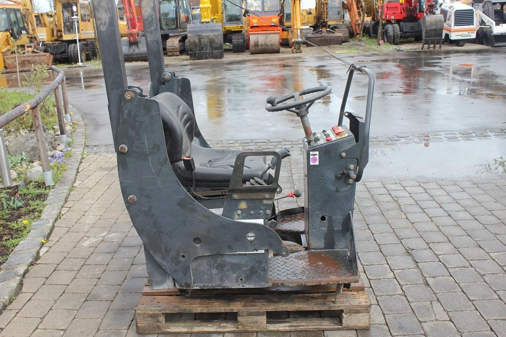 Bomag BW 100 AC 3 - Cabina e interni per Rullo combinato: foto 1 Bomag BW 100 AC 3 - Cabina e interni per Rullo combinato: foto 1