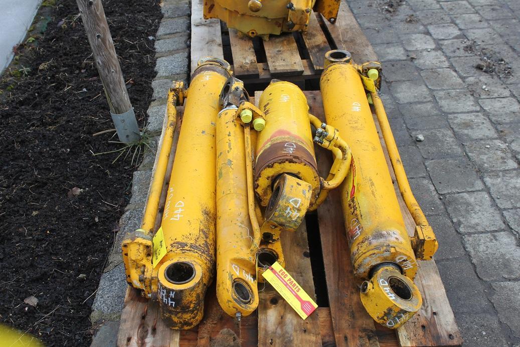 Hanomag 44D - Cilindro idraulico per Macchina da cantiere: foto 2 Hanomag 44D - Cilindro idraulico per Macchina da cantiere: foto 2