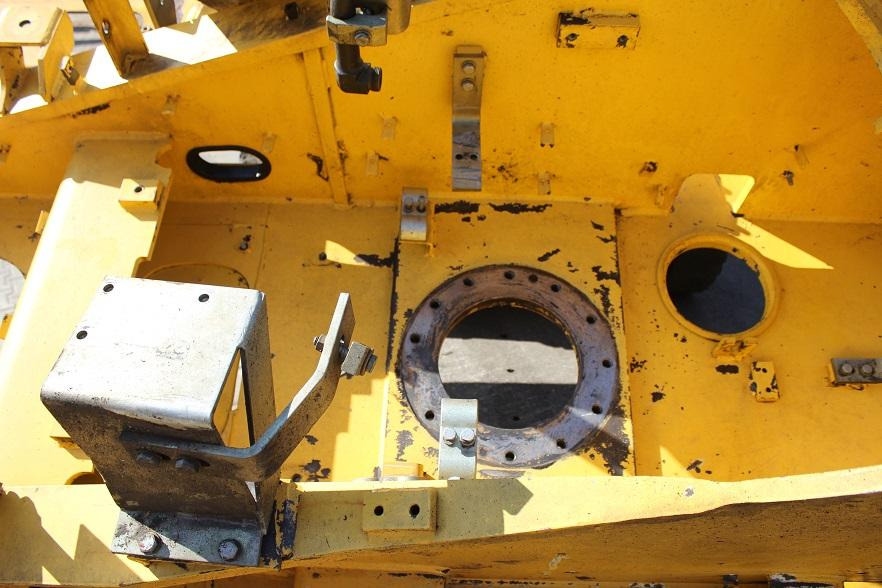 Holland Kobelco E 215 - Carrozzeria ed esterni per Macchina da cantiere: foto 5 Holland Kobelco E 215 - Carrozzeria ed esterni per Macchina da cantiere: foto 5