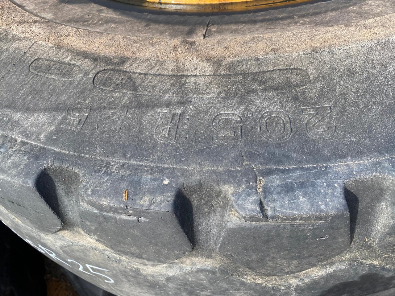 Liebherr 20,5R 25 aus L531 - Ruota completa per Macchina da cantiere: foto 5 Liebherr 20,5R 25 aus L531 - Ruota completa per Macchina da cantiere: foto 5