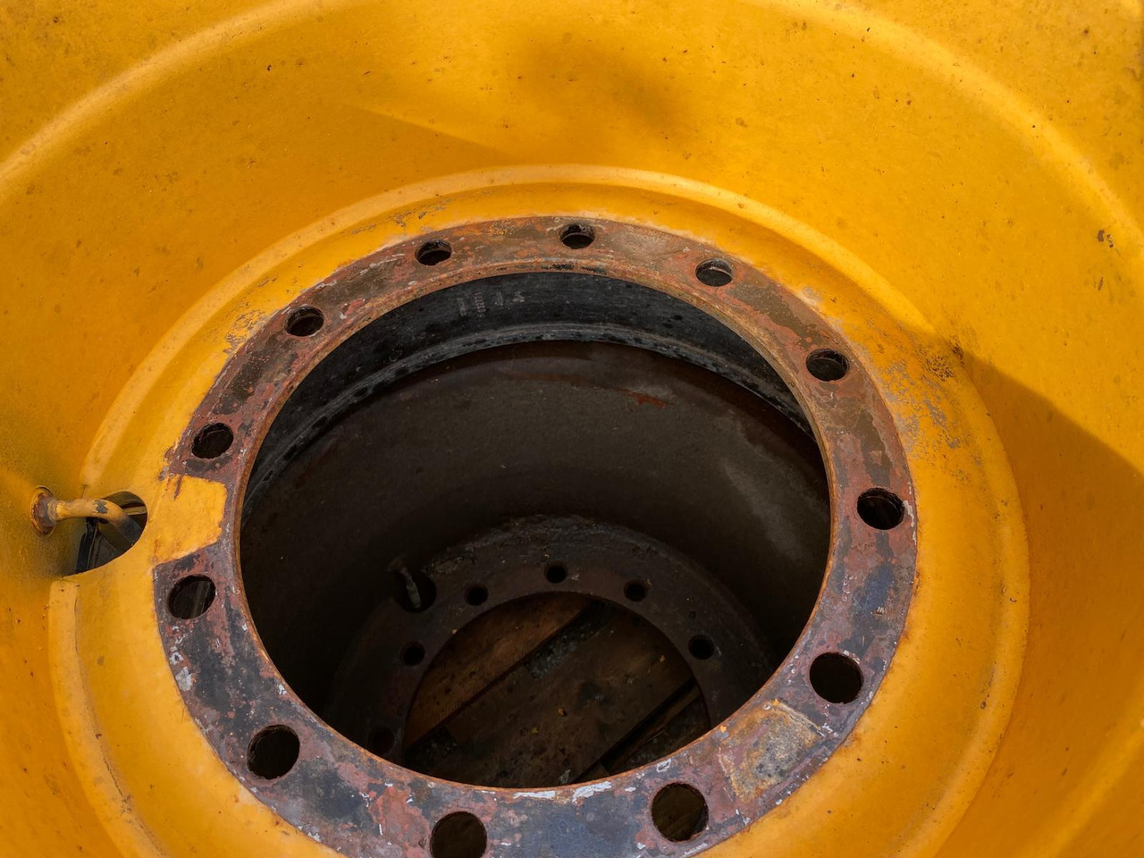 Liebherr 20,5R 25 aus L531 - Ruota completa per Macchina da cantiere: foto 3 Liebherr 20,5R 25 aus L531 - Ruota completa per Macchina da cantiere: foto 3