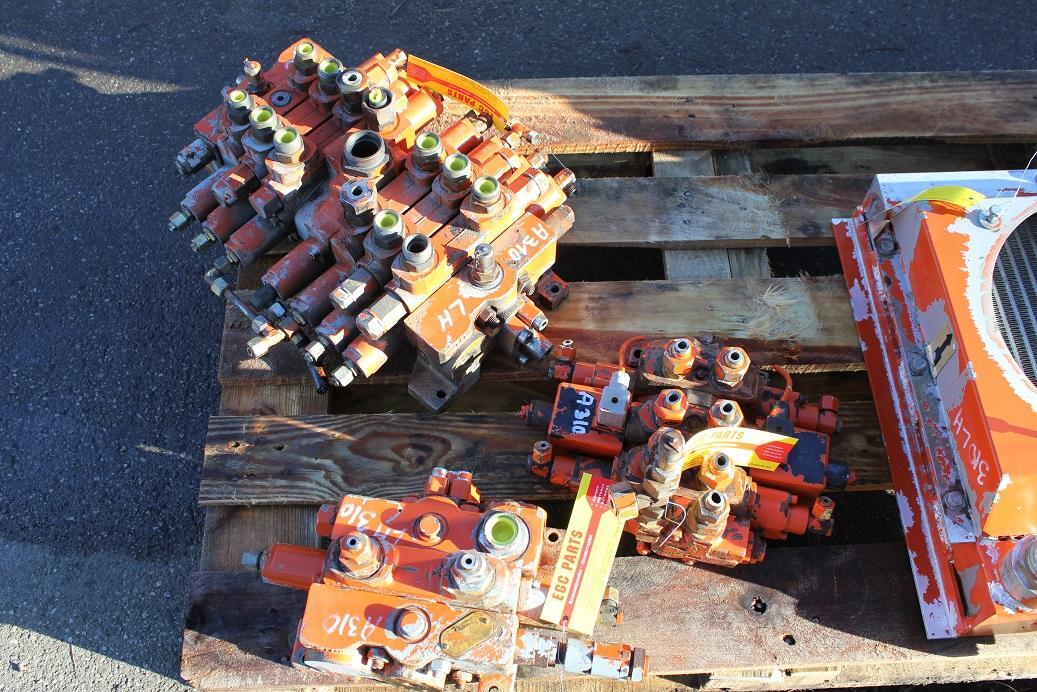 Liebherr A 310 LIT - Valvola idraulica per Macchina da cantiere: foto 2 Liebherr A 310 LIT - Valvola idraulica per Macchina da cantiere: foto 2