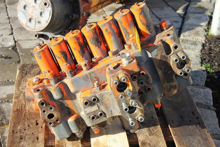 Liebherr A 902 LIT - Valvola idraulica per Macchina da cantiere: foto 3 Liebherr A 902 LIT - Valvola idraulica per Macchina da cantiere: foto 3