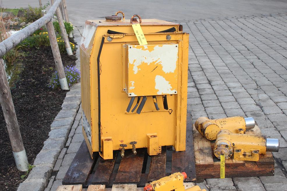 Liebherr A902 - Serbatoio carburante per Macchina da cantiere: foto 5 Liebherr A902 - Serbatoio carburante per Macchina da cantiere: foto 5