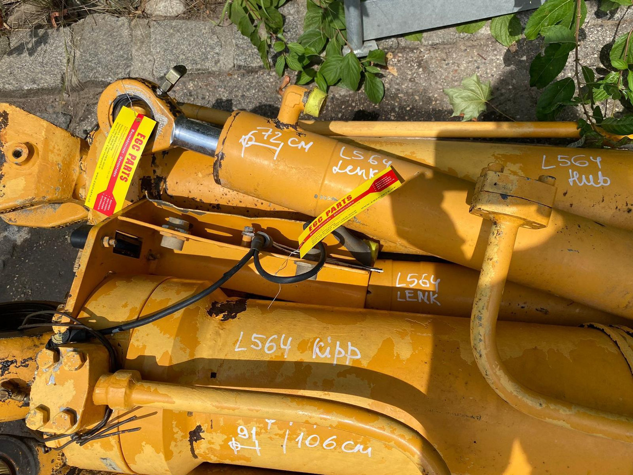 Liebherr L 564 - Cilindro idraulico per Macchina da cantiere: foto 4 Liebherr L 564 - Cilindro idraulico per Macchina da cantiere: foto 4