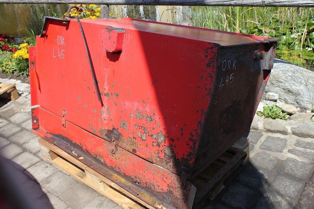 O&K L 45 - Serbatoio carburante per Pala gommata: foto 3 O&K L 45 - Serbatoio carburante per Pala gommata: foto 3