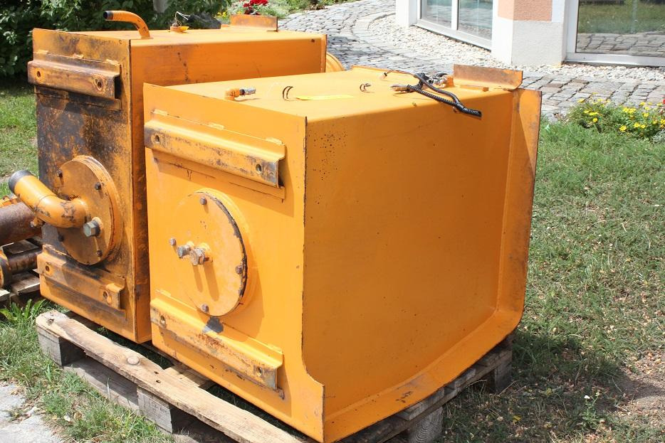 Samsung SE 130 LC - Serbatoio idraulico per Macchina da cantiere: foto 1 Samsung SE 130 LC - Serbatoio idraulico per Macchina da cantiere: foto 1