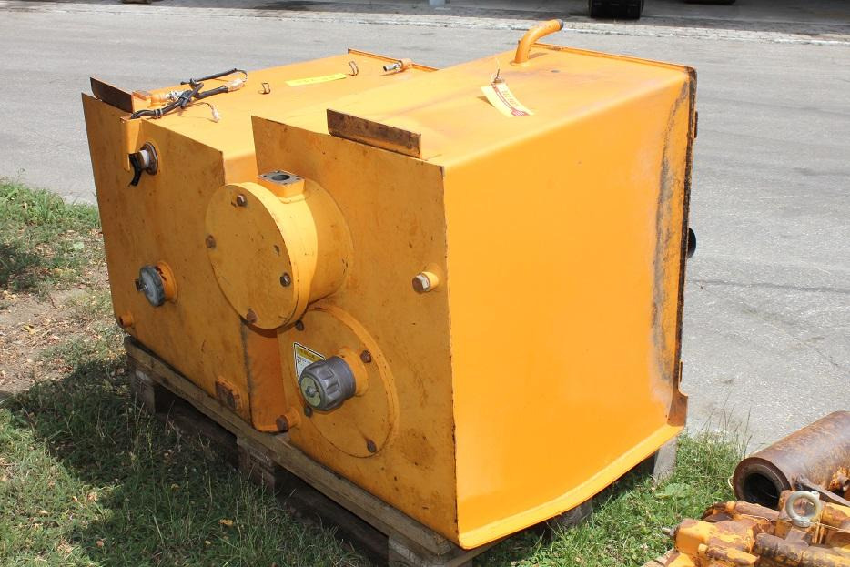 Samsung SE 130 LC - Serbatoio idraulico per Macchina da cantiere: foto 5 Samsung SE 130 LC - Serbatoio idraulico per Macchina da cantiere: foto 5