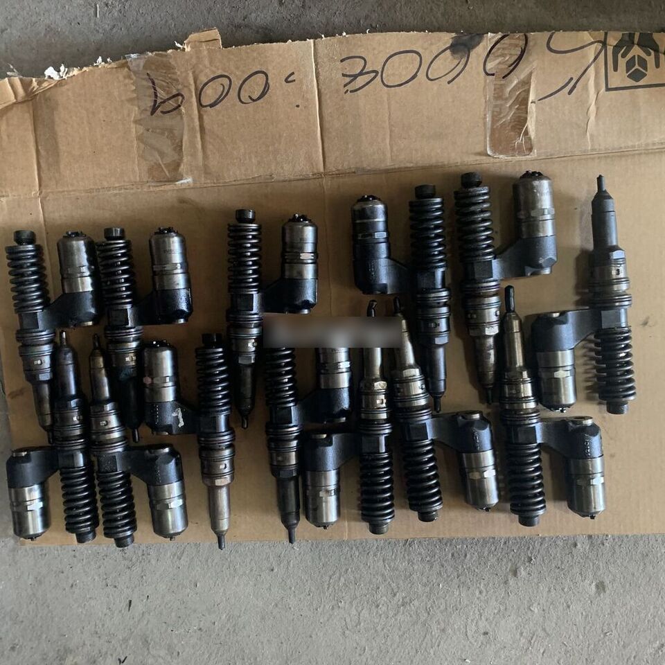 Bosch 0414701006 IVECO Stralis Euro 3,4 New Holland, Case - Iniettore per Camion: foto 1 Bosch 0414701006 IVECO Stralis Euro 3,4 New Holland, Case - Iniettore per Camion: foto 1