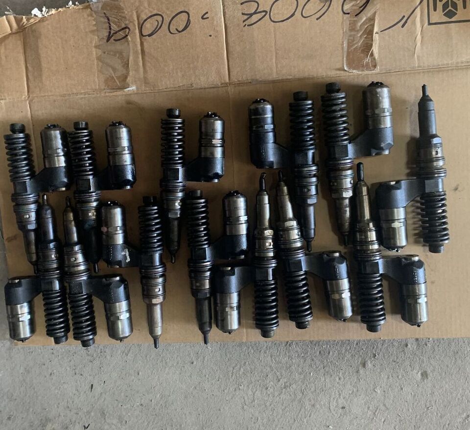 Bosch 0414701006 IVECO Stralis truck - Iniettore per Camion: foto 1 Bosch 0414701006 IVECO Stralis truck - Iniettore per Camion: foto 1