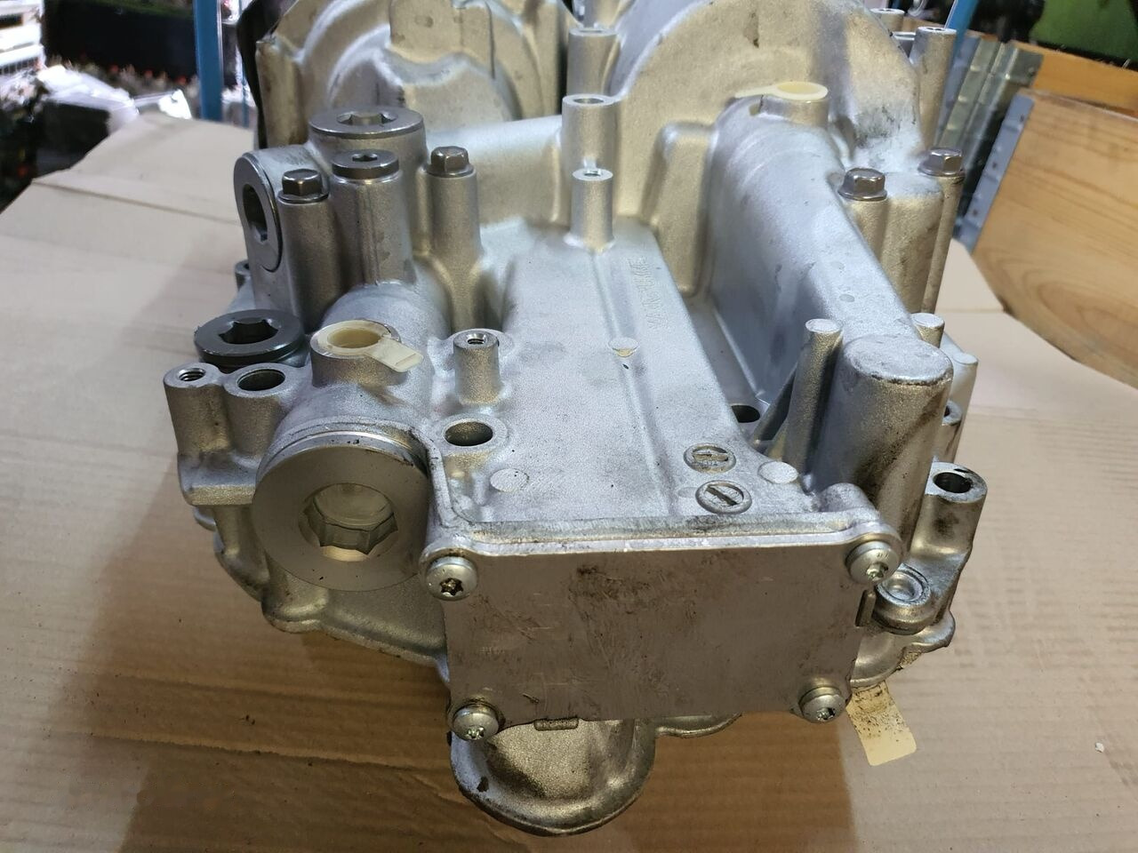 Mann-Filter MAN EURO 6 TGA TGX MAN TGX / TGS Euro 6 truck - Filtro olio per Camion: foto 2 Mann-Filter MAN EURO 6 TGA TGX MAN TGX / TGS Euro 6 truck - Filtro olio per Camion: foto 2