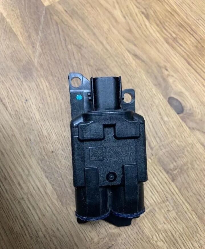 Nowy Zawór Zabezpieczający Cewka Modulatora ABS WABCO 4721965003 - Valvola freno per Camion: foto 1 Nowy Zawór Zabezpieczający Cewka Modulatora ABS WABCO 4721965003 - Valvola freno per Camion: foto 1