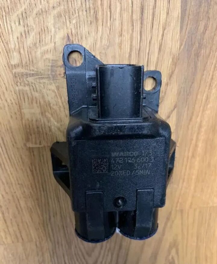 Zawór Zabezpieczający Cewka Modulatora ABS WABCO 4721266003 24 V 4721266003 - Valvola freno per Camion: foto 1 Zawór Zabezpieczający Cewka Modulatora ABS WABCO 4721266003 24 V 4721266003 - Valvola freno per Camion: foto 1