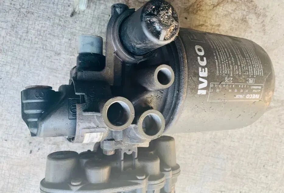 Zespół Przygotowania Powietrza IVECO Stralis LA8609 Knorr Bremse LA8609 - Valvola freno per Camion: foto 2 Zespół Przygotowania Powietrza IVECO Stralis LA8609 Knorr Bremse LA8609 - Valvola freno per Camion: foto 2