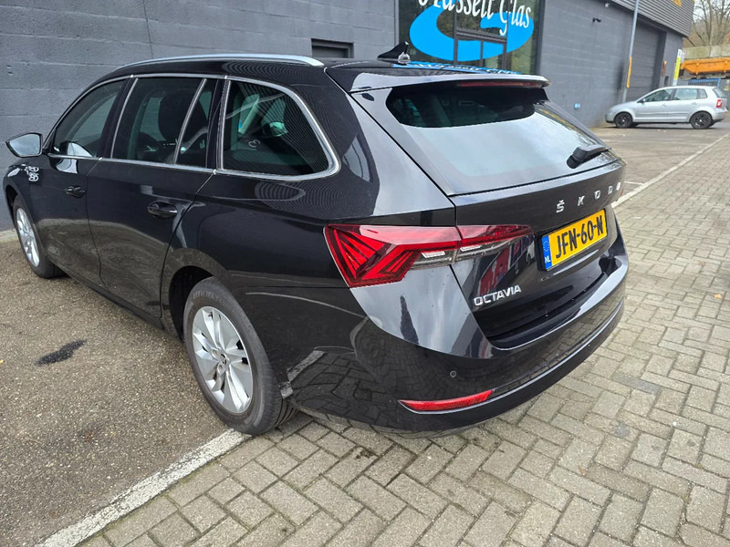 Škoda Octavia Combi 1.0 Benzine - Autovettura: foto 4 Škoda Octavia Combi 1.0 Benzine - Autovettura: foto 4