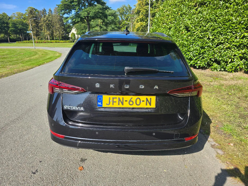 Škoda Octavia Combi 1.0 Benzine - Autovettura: foto 4 Škoda Octavia Combi 1.0 Benzine - Autovettura: foto 4