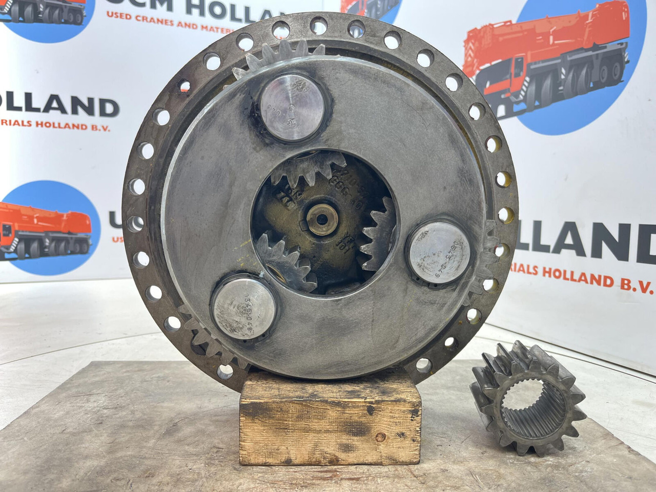 FAUN RTF 30 Planetary gear 15-23-63-36-3pl-H25-24 - Motore di traslazione per Autogru: foto 4 FAUN RTF 30 Planetary gear 15-23-63-36-3pl-H25-24 - Motore di traslazione per Autogru: foto 4