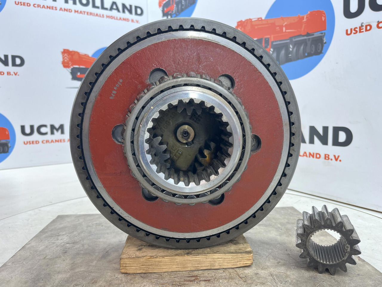 FAUN RTF 30 Planetary gear 15-23-63-36-3pl-H25-24 - Motore di traslazione per Gru: foto 4 FAUN RTF 30 Planetary gear 15-23-63-36-3pl-H25-24 - Motore di traslazione per Gru: foto 4