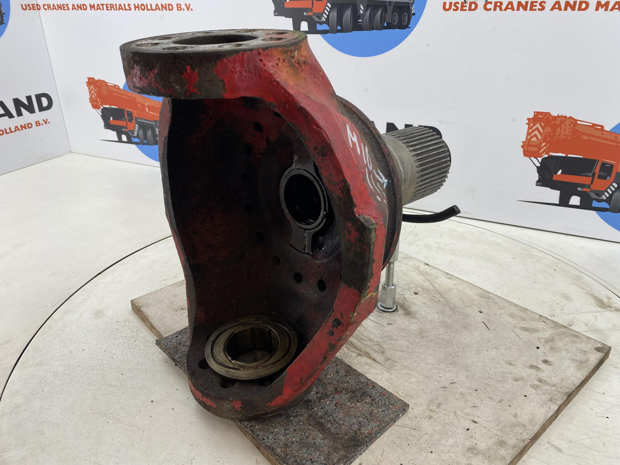 Fuso a snodo per Autogru Gottwald AMK 70 Steering knuckle 16 holes axle 2: foto 6