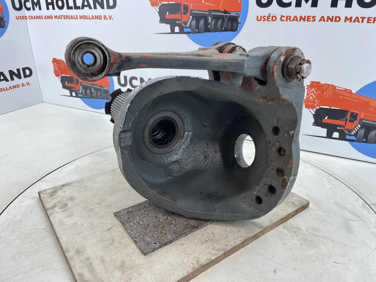 Grove GMK 3055 Steering knuckle 16 holes axle 2 left - Fuso a snodo per Autogru: foto 4 Grove GMK 3055 Steering knuckle 16 holes axle 2 left - Fuso a snodo per Autogru: foto 4