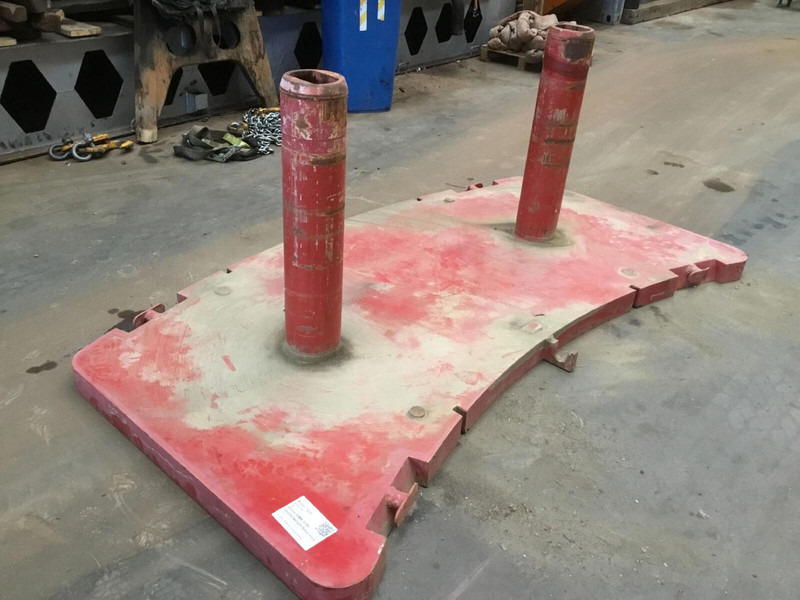 Grove GMK 5100 counterweight 3,0 ton - Contrappeso per Macchina da cantiere: foto 4 Grove GMK 5100 counterweight 3,0 ton - Contrappeso per Macchina da cantiere: foto 4