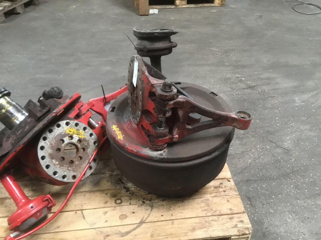 Grove GMK 5130-1 Megatrak axle house - Fuso a snodo per Autogru: foto 3 Grove GMK 5130-1 Megatrak axle house - Fuso a snodo per Autogru: foto 3