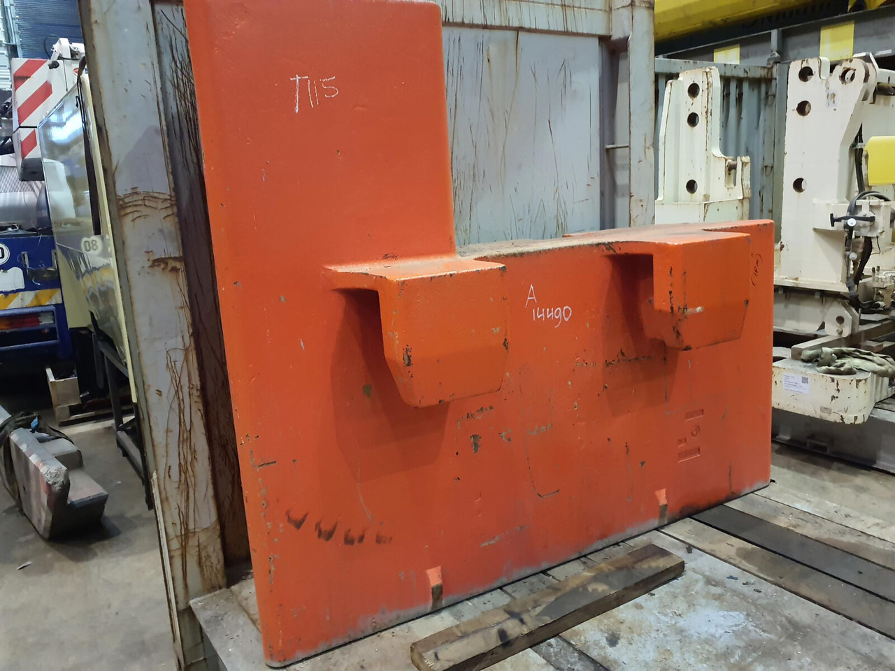 Grove GMK 6250/6300 left side counterweight 15 ton - Contrappeso per Autogru: foto 2 Grove GMK 6250/6300 left side counterweight 15 ton - Contrappeso per Autogru: foto 2