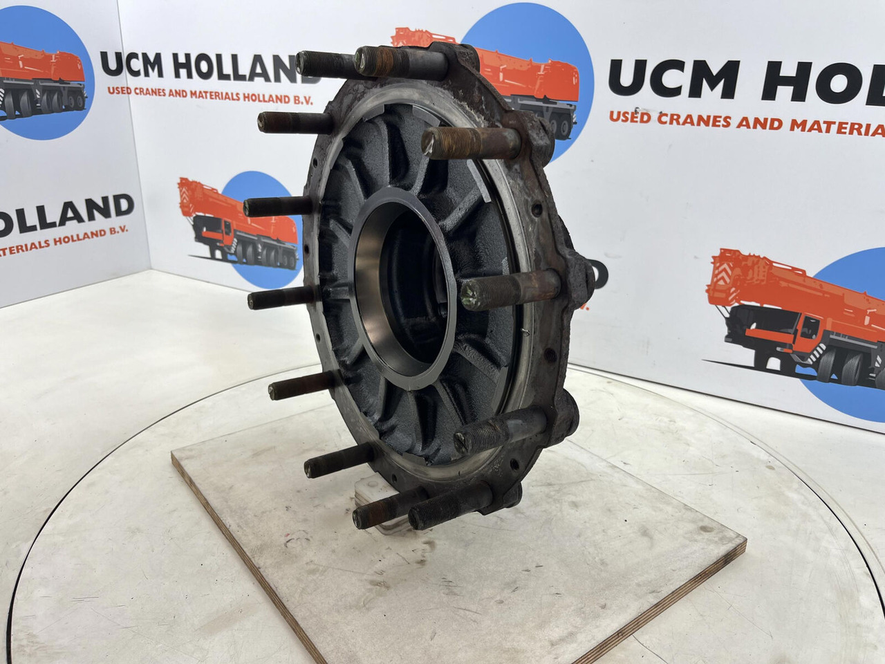 Grove GMK Megatrak wheel hub - Mozzo per Gru: foto 1 Grove GMK Megatrak wheel hub - Mozzo per Gru: foto 1