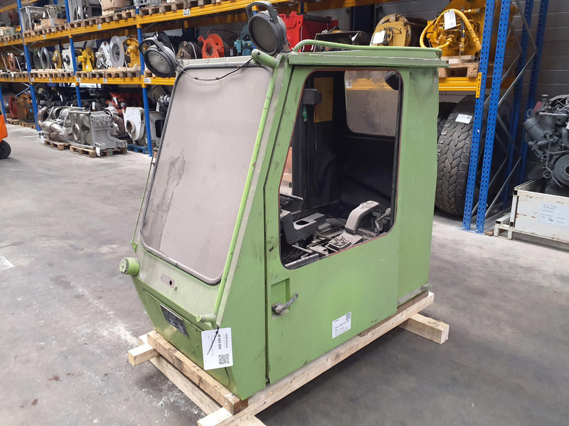 Krupp KMK 3045 upper cabin - Cabina e interni per Gru: foto 1 Krupp KMK 3045 upper cabin - Cabina e interni per Gru: foto 1