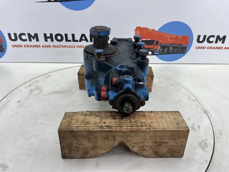 Krupp KMK 3050 steering box - Scatola dello sterzo per Gru: foto 2 Krupp KMK 3050 steering box - Scatola dello sterzo per Gru: foto 2