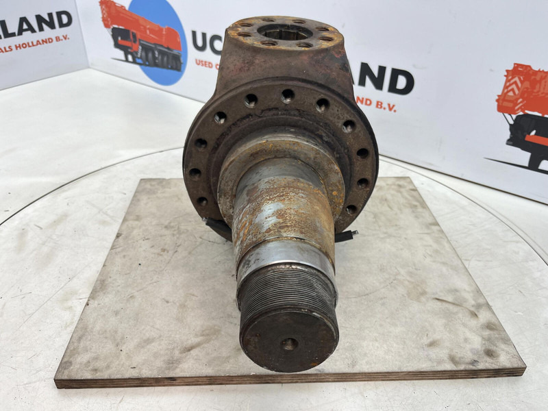 Liebherr LT 1090 Steering knuckle 16 holes - Fuso a snodo per Gru: foto 2 Liebherr LT 1090 Steering knuckle 16 holes - Fuso a snodo per Gru: foto 2