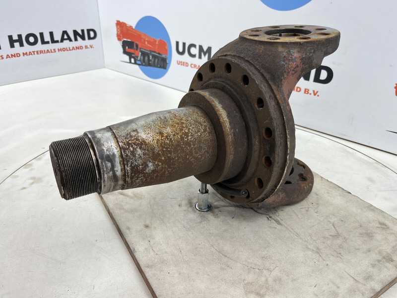 Liebherr LT 1090 Steering knuckle 16 holes - Fuso a snodo per Gru: foto 1 Liebherr LT 1090 Steering knuckle 16 holes - Fuso a snodo per Gru: foto 1