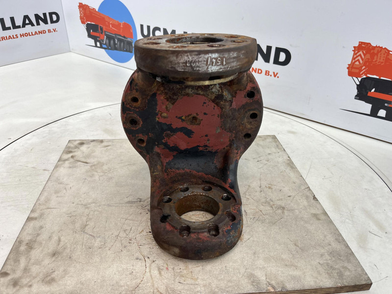 Liebherr LT 1090 Steering knuckle 16 holes - Fuso a snodo per Gru: foto 5 Liebherr LT 1090 Steering knuckle 16 holes - Fuso a snodo per Gru: foto 5