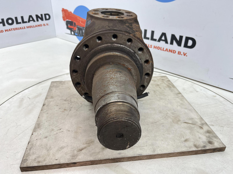 Liebherr LT 1090 Steering knuckle 16 holes - Fuso a snodo per Gru: foto 2 Liebherr LT 1090 Steering knuckle 16 holes - Fuso a snodo per Gru: foto 2