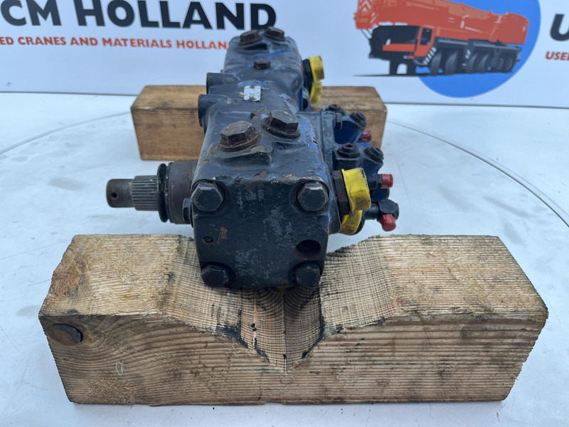 Liebherr LT 1090 steering box 180bar - Scatola dello sterzo per Gru: foto 4 Liebherr LT 1090 steering box 180bar - Scatola dello sterzo per Gru: foto 4