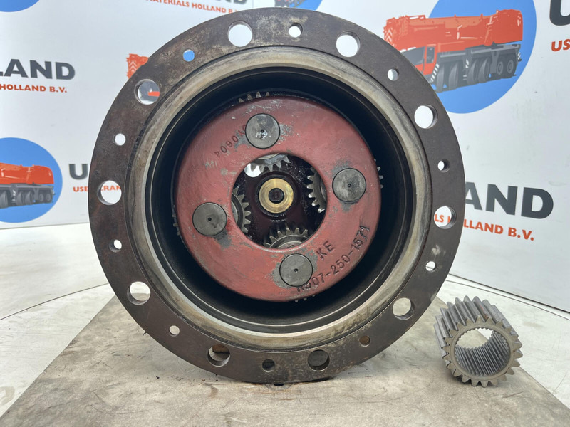 Liebherr LTM 1040-2.1 planetary gear 22-25-74-40-4pl-137-46 - Sospensione per Gru: foto 4 Liebherr LTM 1040-2.1 planetary gear 22-25-74-40-4pl-137-46 - Sospensione per Gru: foto 4