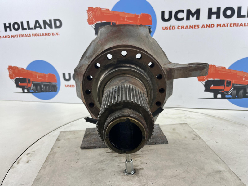 Liebherr LTM 1050-1 steering knuckle 16 holes axle 3 left - Fuso a snodo per Gru: foto 2 Liebherr LTM 1050-1 steering knuckle 16 holes axle 3 left - Fuso a snodo per Gru: foto 2
