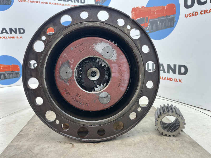 Liebherr LTM 1055-3.2 planetary gear 21-21-63-40-3pl-127H-46 - Sospensione per Gru: foto 4 Liebherr LTM 1055-3.2 planetary gear 21-21-63-40-3pl-127H-46 - Sospensione per Gru: foto 4
