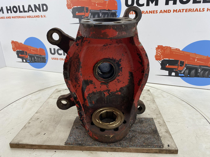Liebherr LTM 1060 Steering knuckle axle 1 and 2 - Fuso a snodo per Gru: foto 5 Liebherr LTM 1060 Steering knuckle axle 1 and 2 - Fuso a snodo per Gru: foto 5