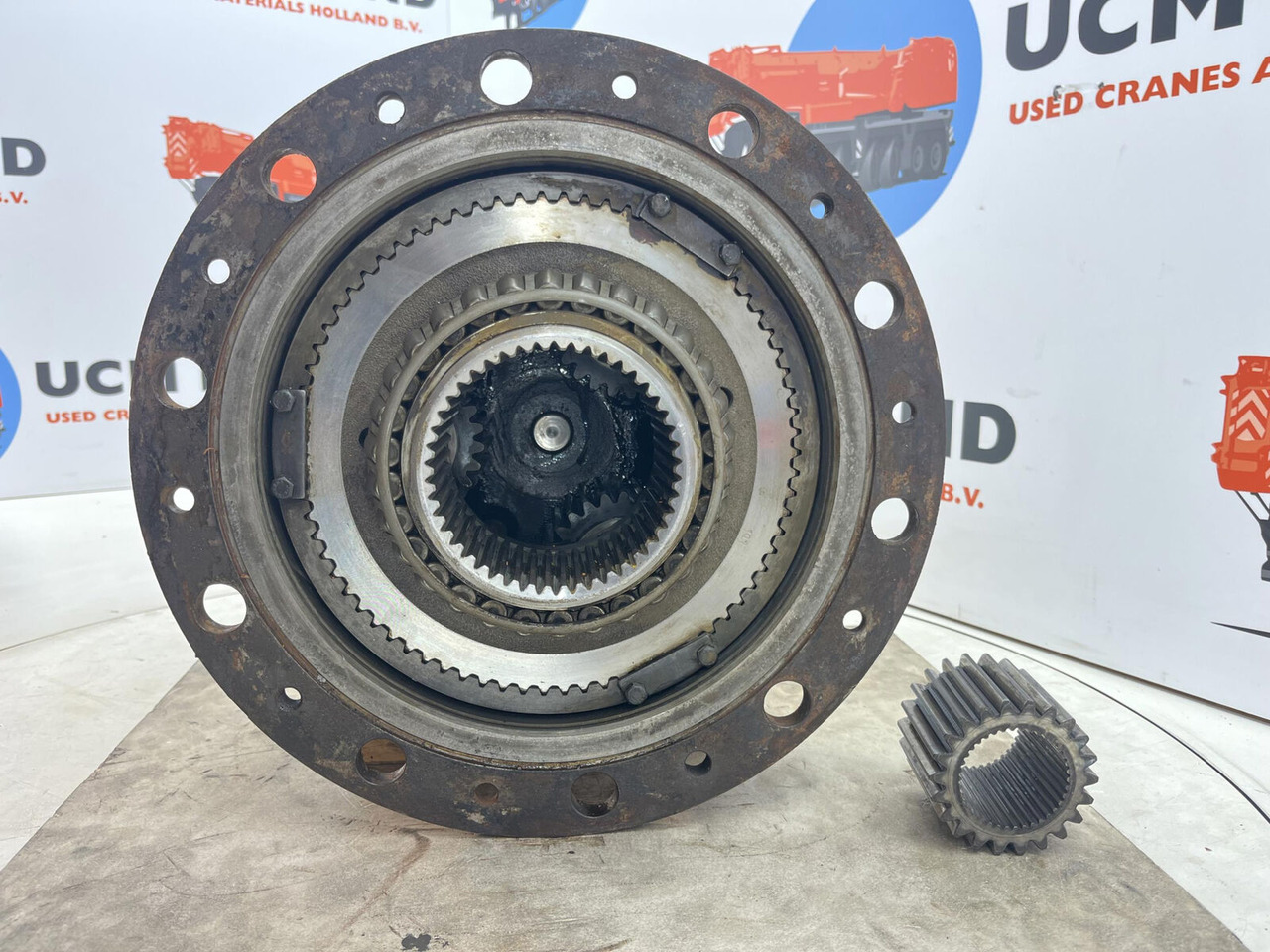 Liebherr LTM 1060 planetary gear 22-25-74-38-3pl-H135-46 - Motore di traslazione per Autogru: foto 5 Liebherr LTM 1060 planetary gear 22-25-74-38-3pl-H135-46 - Motore di traslazione per Autogru: foto 5